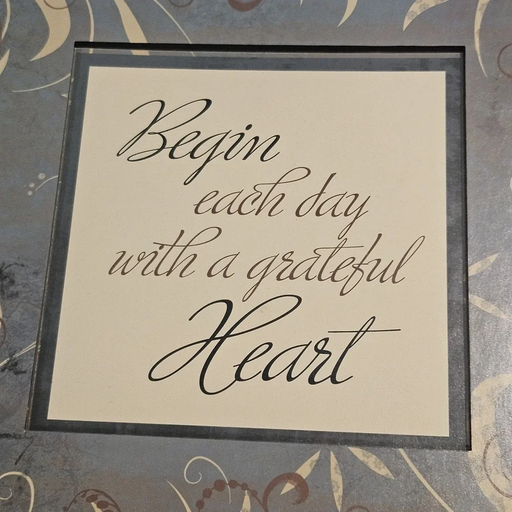 Begin Each Day With A Grateful Heart Framed Wall Sign Inspirational‎ Decor 2007
